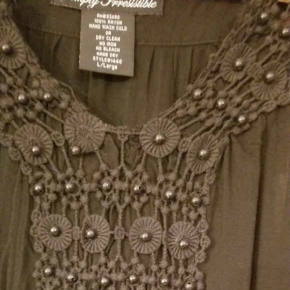 Top - Picture 2 of 4